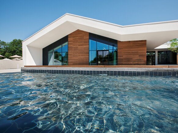 Heiltherme Bad Waltersdorf Architektur