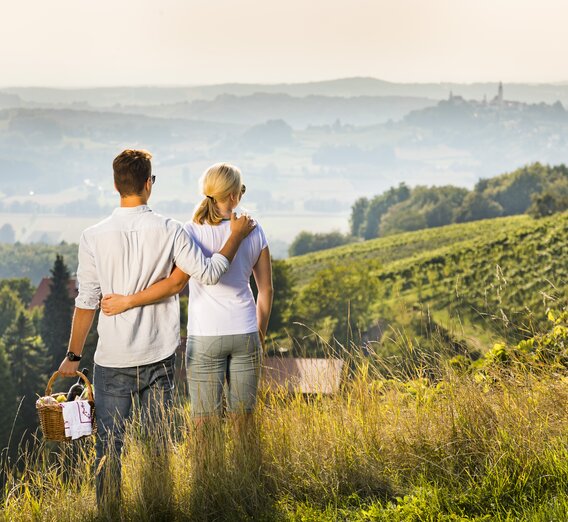 A picnic with a view | © Thermen- & Vulkanland | Werner Krug | Werner Krug