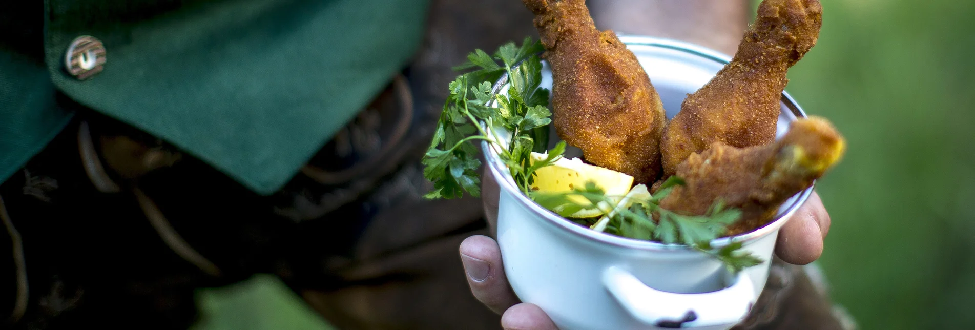 Deep fried chicken, a Styrian speciality | © Steiermark Tourismus | Tom Lamm