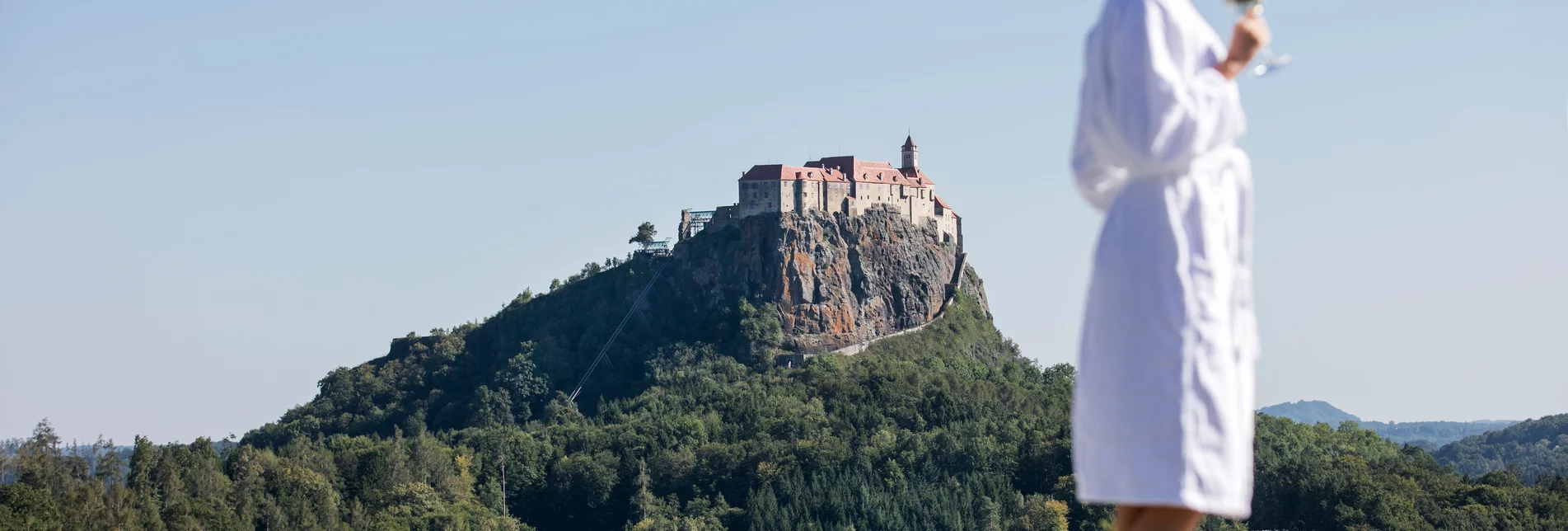 Wellness at the Genusshotel with a view of Riegersburg Castle | © Thermen- & Vulkanland | Harald Eisenberger