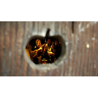 Filmarbeiten mit den Apfelmännern aus Puch für die Sendung "Kulinarische Oststeiermark" im ORF | © GLOE Filmarbeiten mit den Apfelmännern aus Puch für die Sendung "Kulinarische Oststeiermark" im ORF | © GLOE