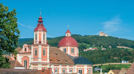 Pöllau Castle with pilgrimage church Pöllauberg in Eastern Styria | ©  Oststeiermark Tourismus | Helmut Schweighofer