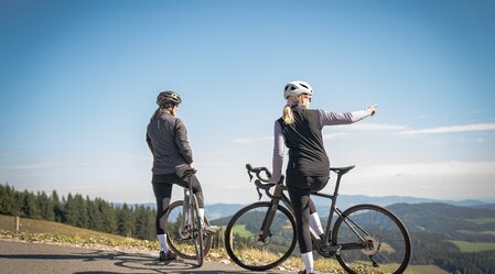 Aussicht bei der Rennradtour auf die Oststeiermark | © Oststeiermark Tourismus | Jaden Gynes