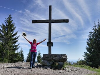 Gipfelkreuz am Hohen Zetz in der Oststeiermark