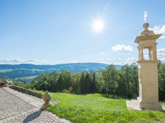 Aussichtspunkt bei der Wallfahrtskirche Pöllauberg in der Oststeiermark
