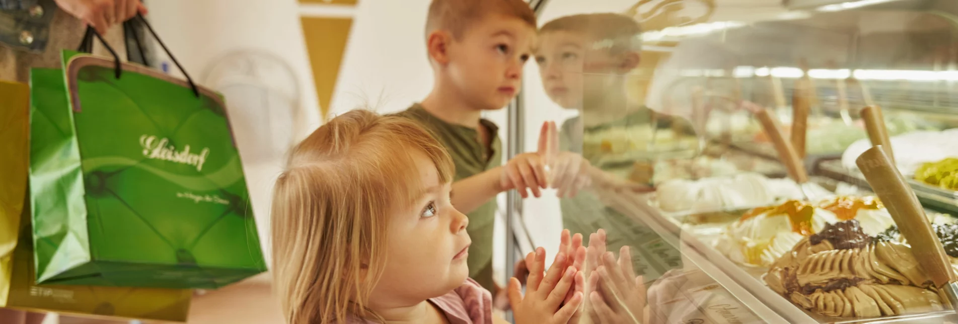 Children eating ice cream in Gleisdorf in Eastern Styria | © Oststeiermark Tourismus | Lang-Bichl - RKP