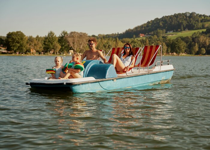 Pedal boating in Stubenbergsee in Eastern Styria | ©  Oststeiermark Tourismus | Markus Lang-Bichl