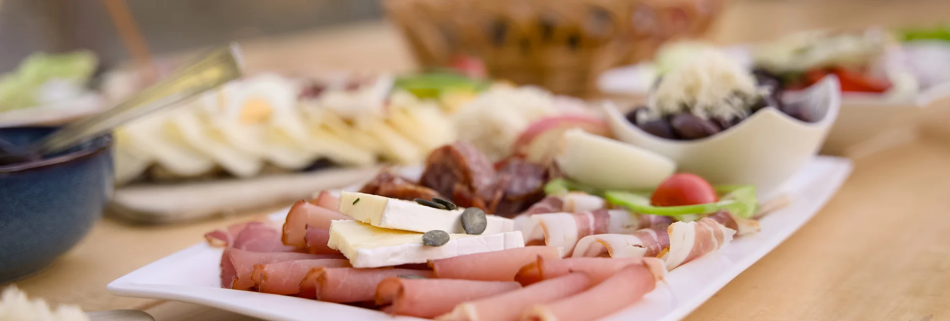 Buschenschankjause im Naturpark Pöllauer Tal in der Oststeiermark | ©  Oststeiermark Tourismus | Motion Manager