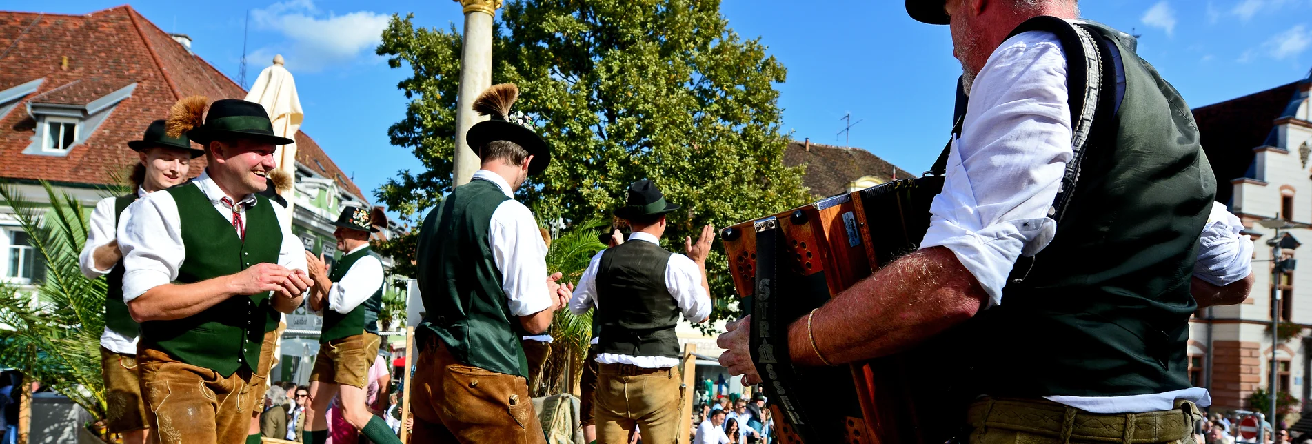 Schuhplattler beim Winzerfest in Hartberg | © Oststeiermark Tourismus | Christian Strassegger