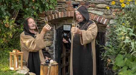 Abacus Men on the Styrian Apple Road in Eastern Styria | © TV Oststeiermark | www.johannesgeyer.com