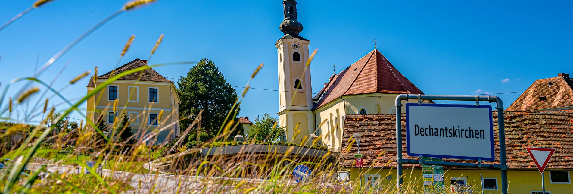 Dechantskirchen in der Kräurerregion Wechselland