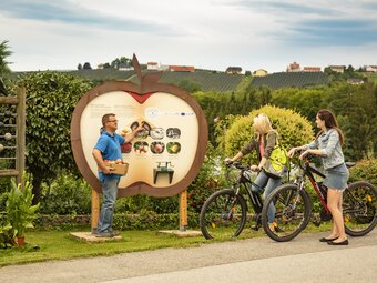 Experience station at the Leitner fruit farm on the Styrian Apple Road