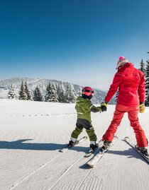 Skifahren mit Kind am Gaberl | © Lipizzanerheimat-Die Abbilderei