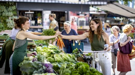 Kaiser-Josef-Markt Graz – Einkauf frischer Produkte  | © Graz Tourismus | Tom Lamm