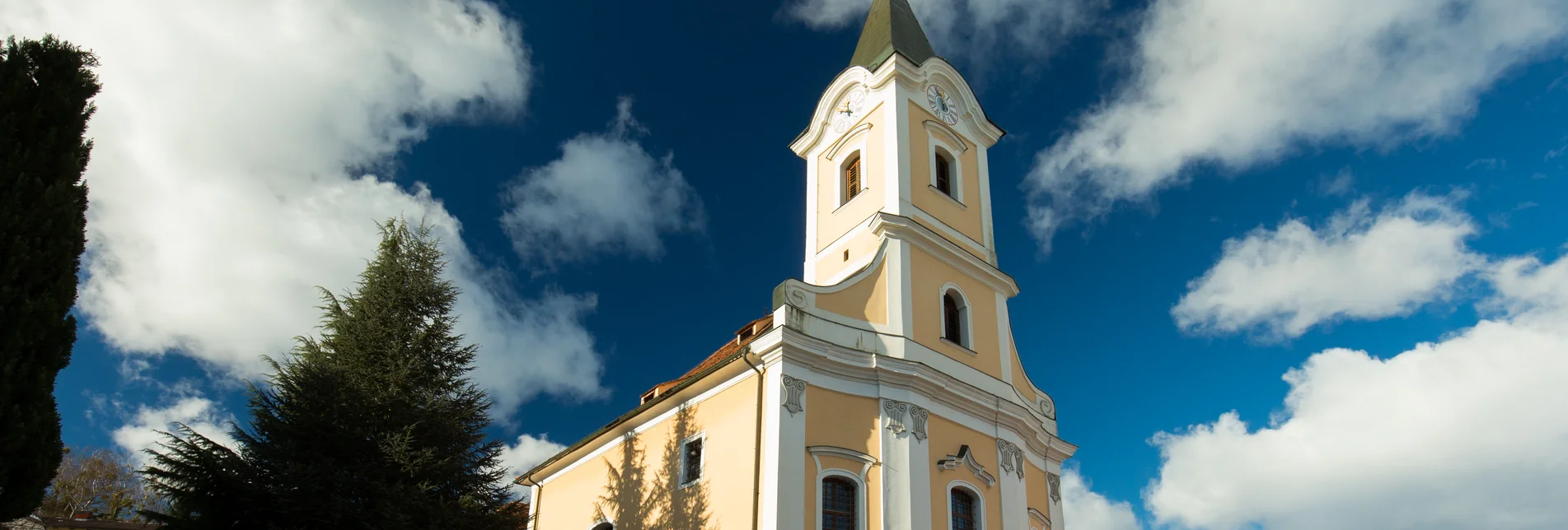 Kirche in Eggersdorf bei Graz bei Sonnenschein