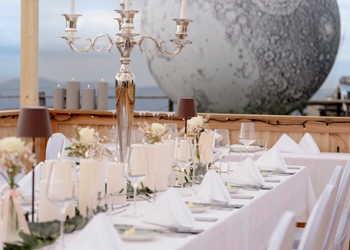 Gedeckte Tafel mit Vollmond | © Region Graz | www.wolfganghummer.com