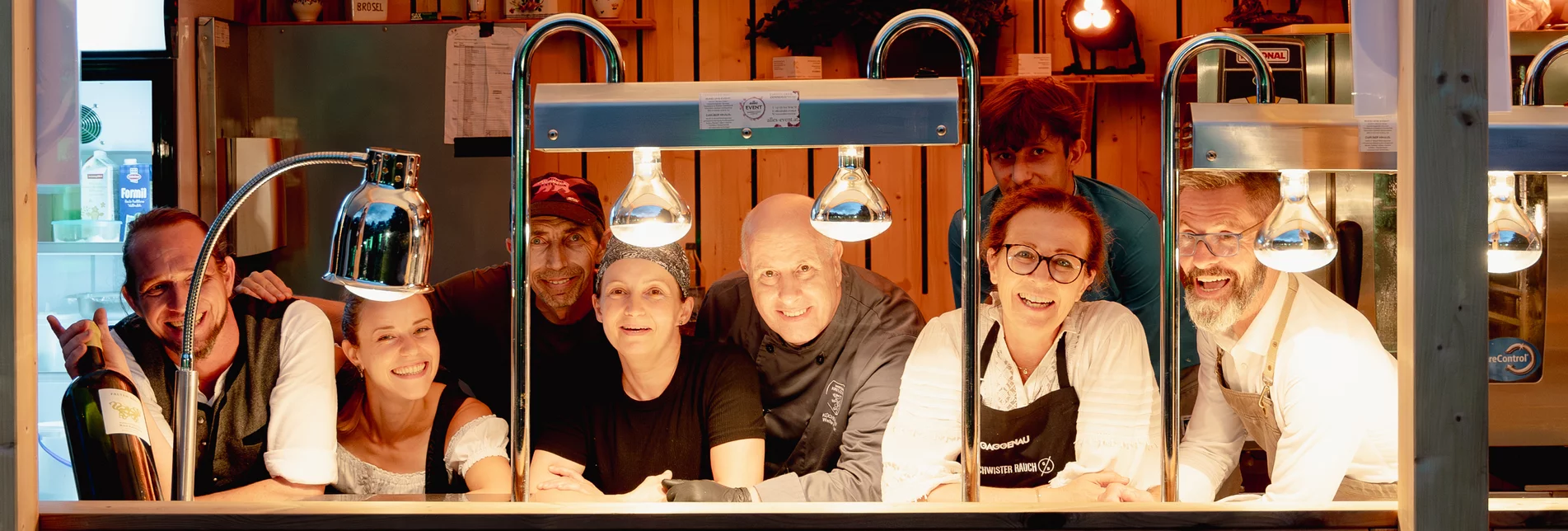 Roman Pekarz vom Kreuzwort (rechts außen) und sein kongeniales Team!