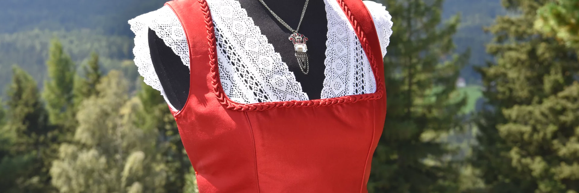 Zirbenlanddirndl | © Erlebnisregion Murtal |  Erlebnisregion Murtal