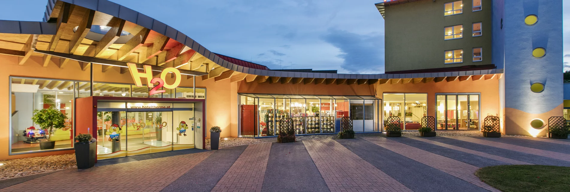 Außenansicht H2O Therme | © H2O Hoteltherme GmbH