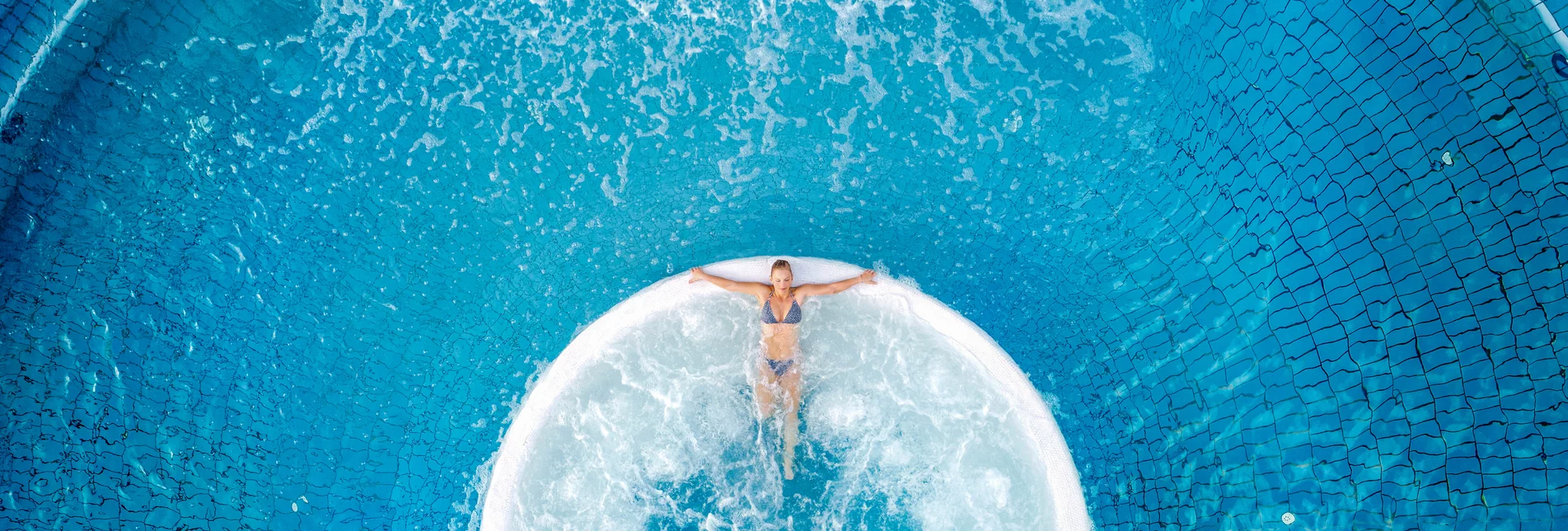 Relaxation in a thermal spa | © Thermen- & Vulkanland | Michael Königshofer