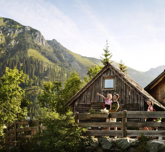 Einkehr auf der Ebneralm im Gesäuse | © TV Gesäuse | Michael Königshofer