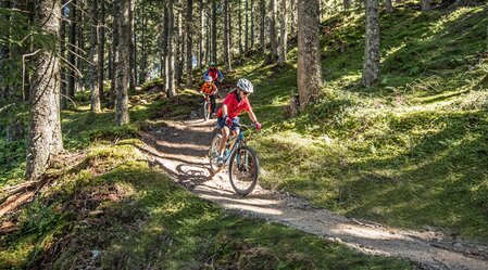 Mountainbiken auf der Reiteralm in Schladming-Dachstein | © Reiteralm Bergbahnen | lorenzmasser.com