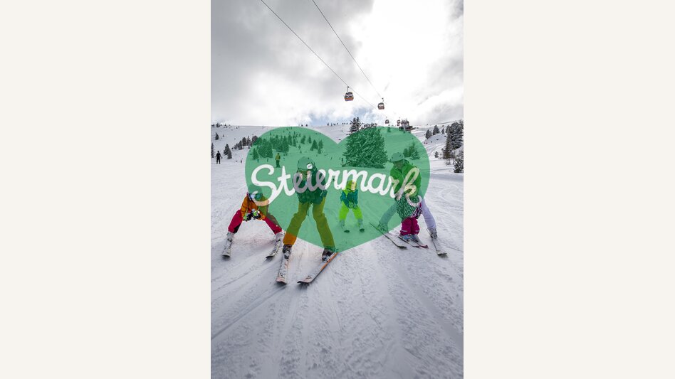 Familie mit Nachwuchs-Skifahrerin am Kreischberg | © STG | Tom Lamm