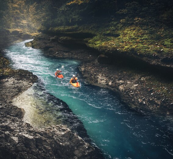 kayaking at Konglomerat gorge Plafau; Nationalpark Gesäuse | © Nationalpark Gesäuse | Stefan Leitner | Picture can only be used in connection with the nationalpark Gesäuse.