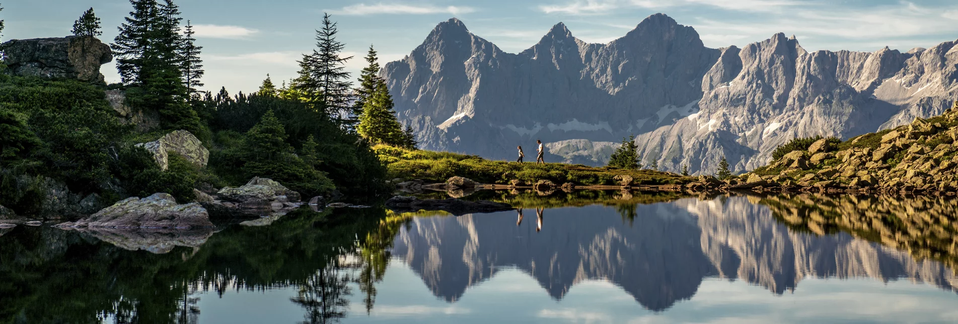 Auf der Reiteralm am Spiegelsee mit Blick auf Dachstein | © STG | photo-austria.at