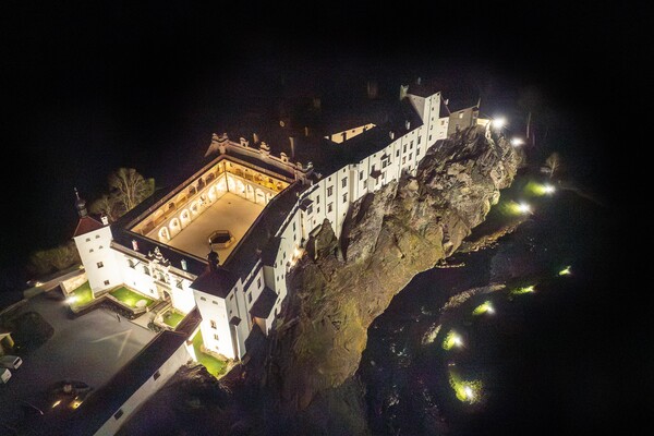 Gartenschloss Herberstein_bei Nacht_Oststeiermark | © Helmut Schweighofer