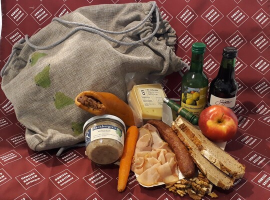 Bauernladen_Picknick- Rucks.Fleisch_Oststeiermark | © Katharina Grasser