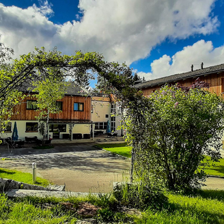Jufa, Aussenansicht | © JUFA Hotel Bad Aussee, Außenansicht (c) Tanja Lorenzoni
