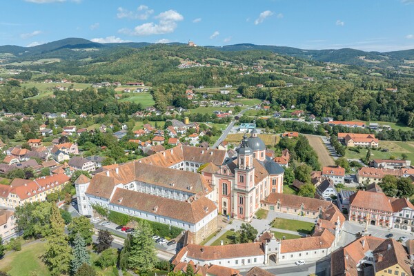 Church and Castle Pöllau_ Pöllau_Eastern Styria | © Helmut Schweighofer