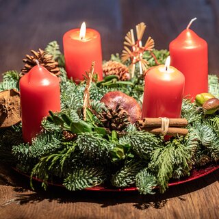 Adventkranz_Oststeiermark_Adobe Stock | © Adobe Stock