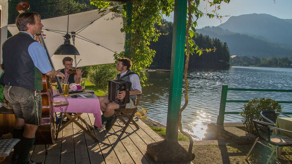 Strandcafe, Altaussee, Grundlseer Geigenmusi | © S Kumric