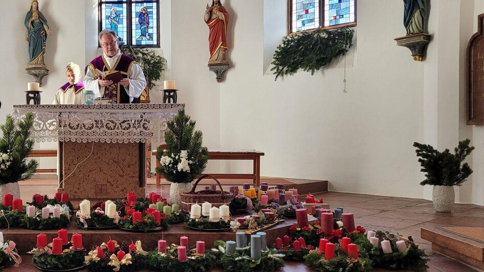 Kirche, Altaussee, Adventkranzweihe | © Elisabeth Freller