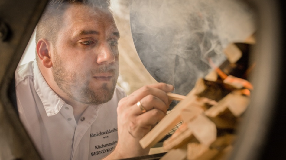 Koch beim Grillen_Oststeiermark | © Karl Schrotter