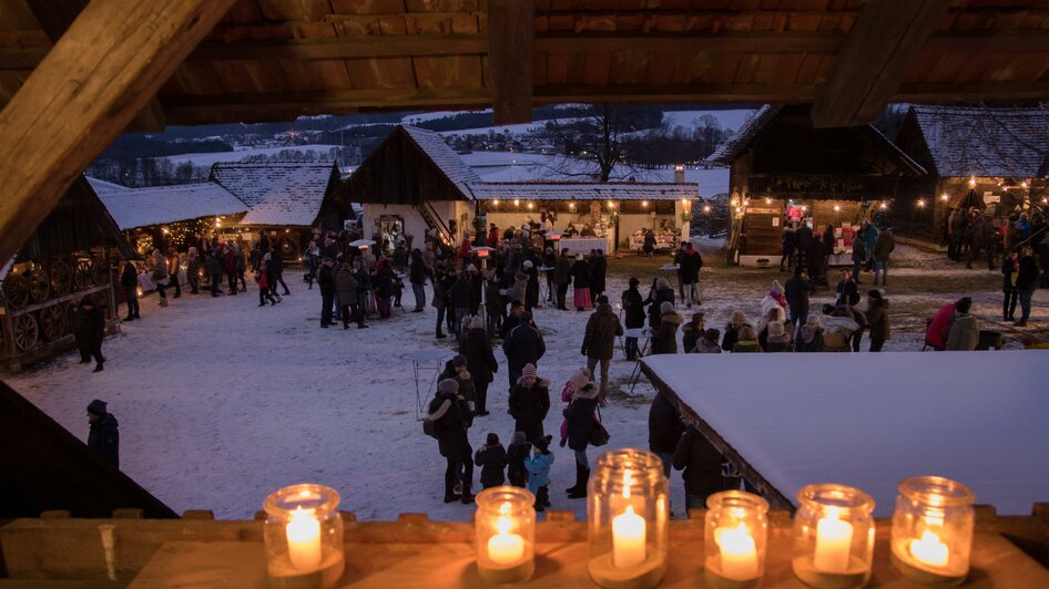 Joglland Advent g'spian_Marktabend_Oststeiermark | © Klaudia Riebenbauer