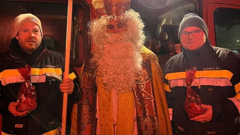 Krampus carnival with a visit from St Nicholas - Bad Waltersdorf armoury - Impressionen #2.2
