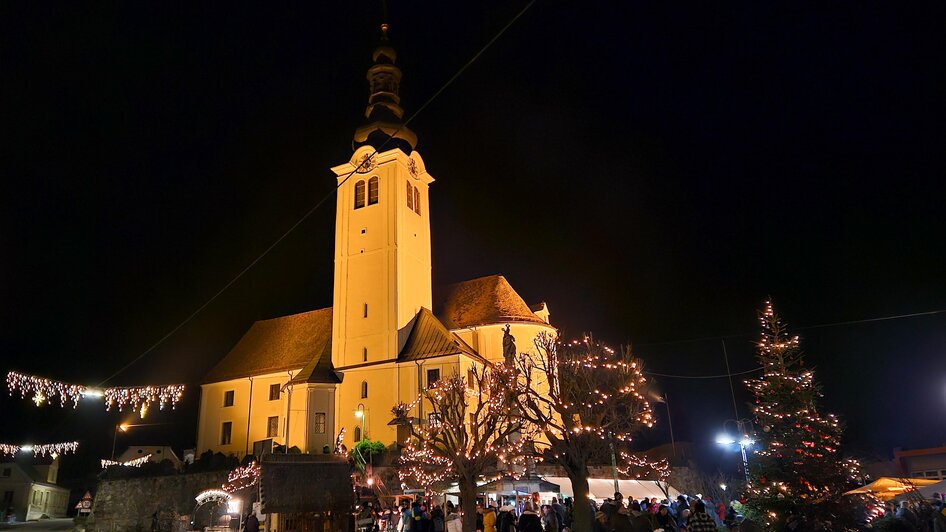 Lichterleuchten_St. Ruprecht_Kirche_Oststeiermark | © Iris Bloder