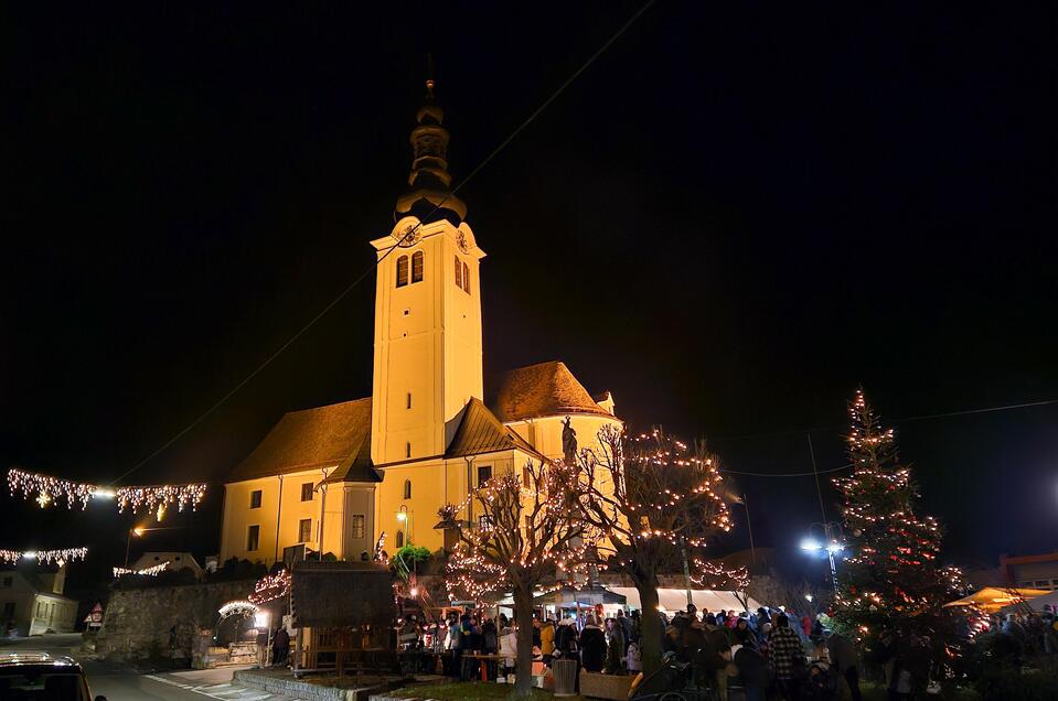 Lichterleuchten_St. Ruprecht_Kirche_Oststeiermark | © Iris Bloder