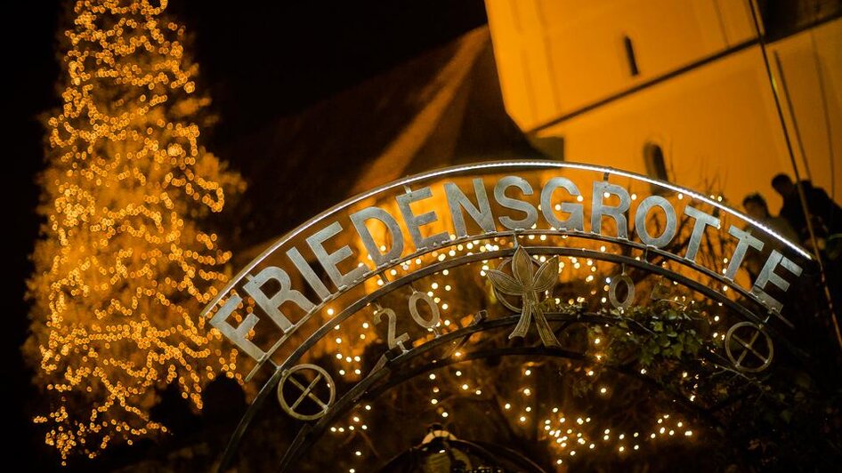 Friedensgrotte_Weihnachtsbeleuchtung_Oststeiermark | © Joachim Otter