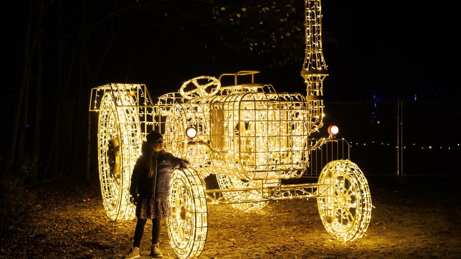 Lichterfigur Traktor | © Ivents Kulturagentur-Erwin Scheriau