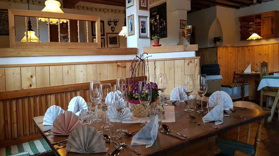 Gasthof Berndl, Altaussee, Aufgedeckt | © Stephanie Bor