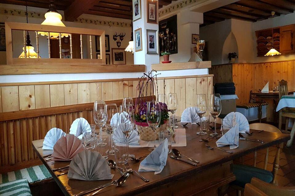 Gasthof Berndl, Altaussee, Aufgedeckt | © Stephanie Bor