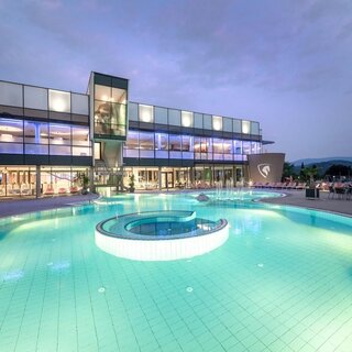 Therme NOVA Außenbecken | © Region Graz-Die Abbilderei