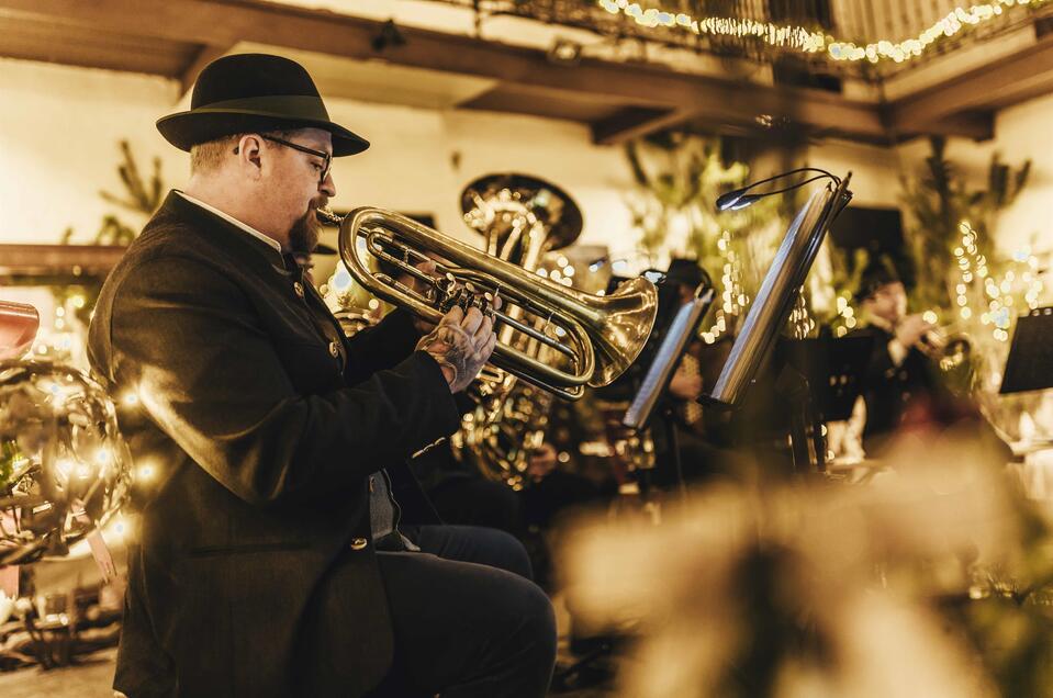 Musikalisches im Schlosshof Burgau | © Kunsthandwerk Schloss Burgau