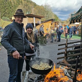 Cooking on an open fire | © Stadtgemeinde Frohnleiten