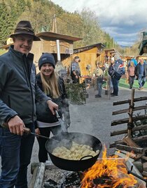 Cooking on an open fire | © Stadtgemeinde Frohnleiten | © Stadtgemeinde Frohnleiten