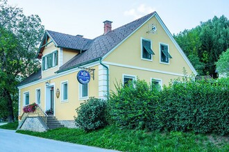 Restaurant Baumgartner Ponigl_Outdoor_Eastern Styria | © Gasthaus Baumgartner